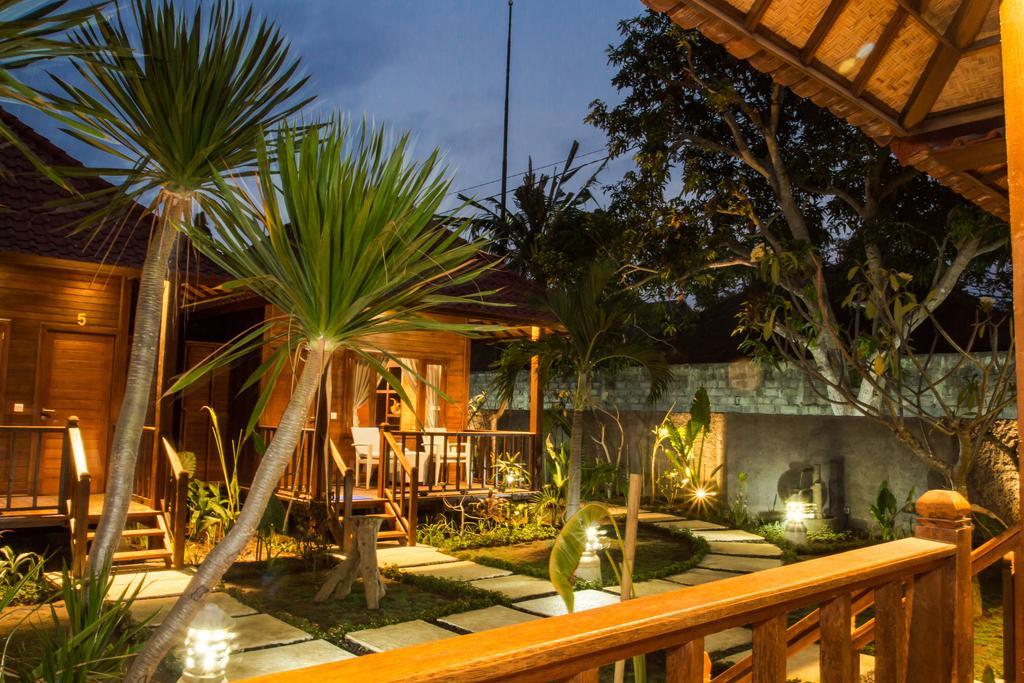 Seaside Huts Lembongan Hotel Exterior photo