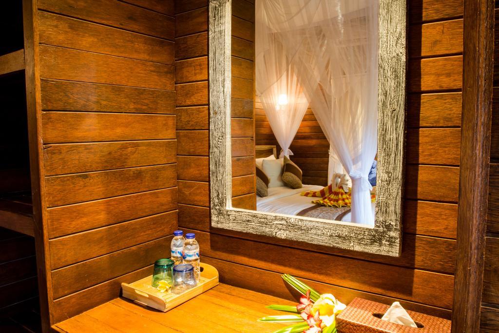 Seaside Huts Lembongan Hotel Exterior photo